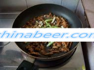 包菜肉丝的家常做法第3步图片步骤 caipu.chinabeer.com